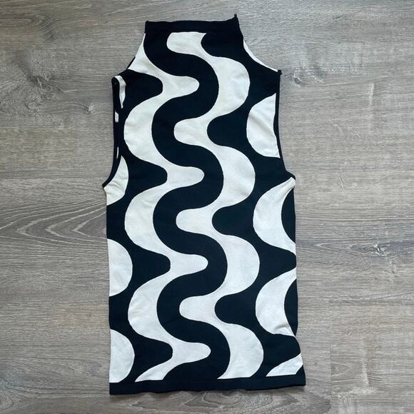 BEBE Vtg 90's Blk + White Mod Stretchy Sleeveless Top Sz M/L 60's Retro Indie - Picture 1 of 8